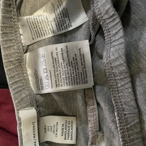 Gently used maternity pants - Picture 5 of 9